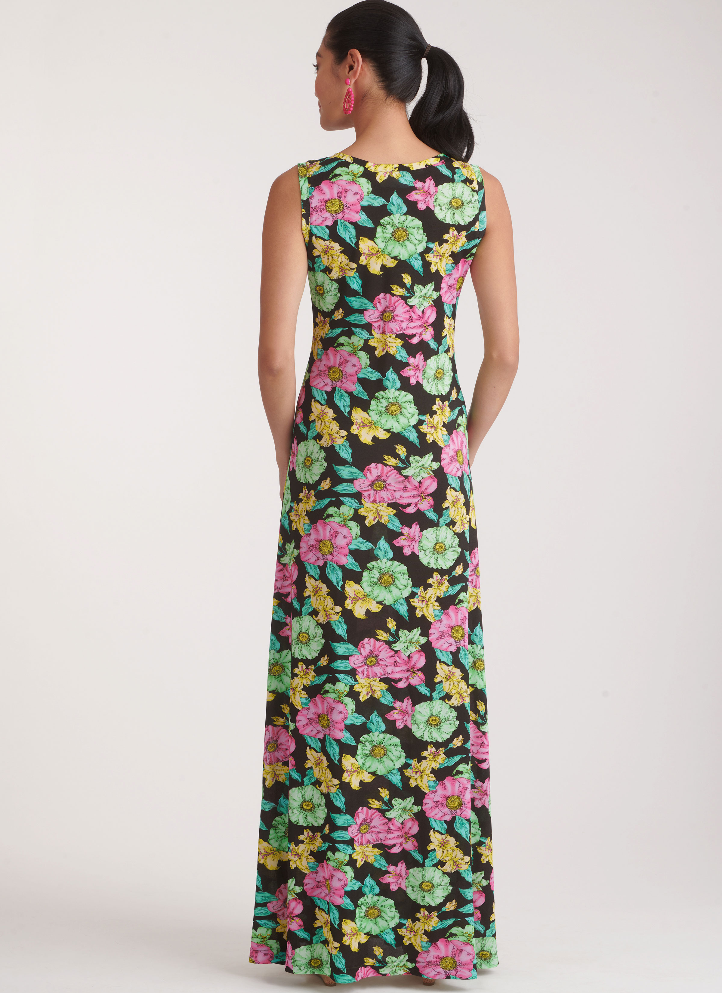 Patron New Look 6775 - Robe en Tricot en Deux Longueurs pour Jeunes Femmes