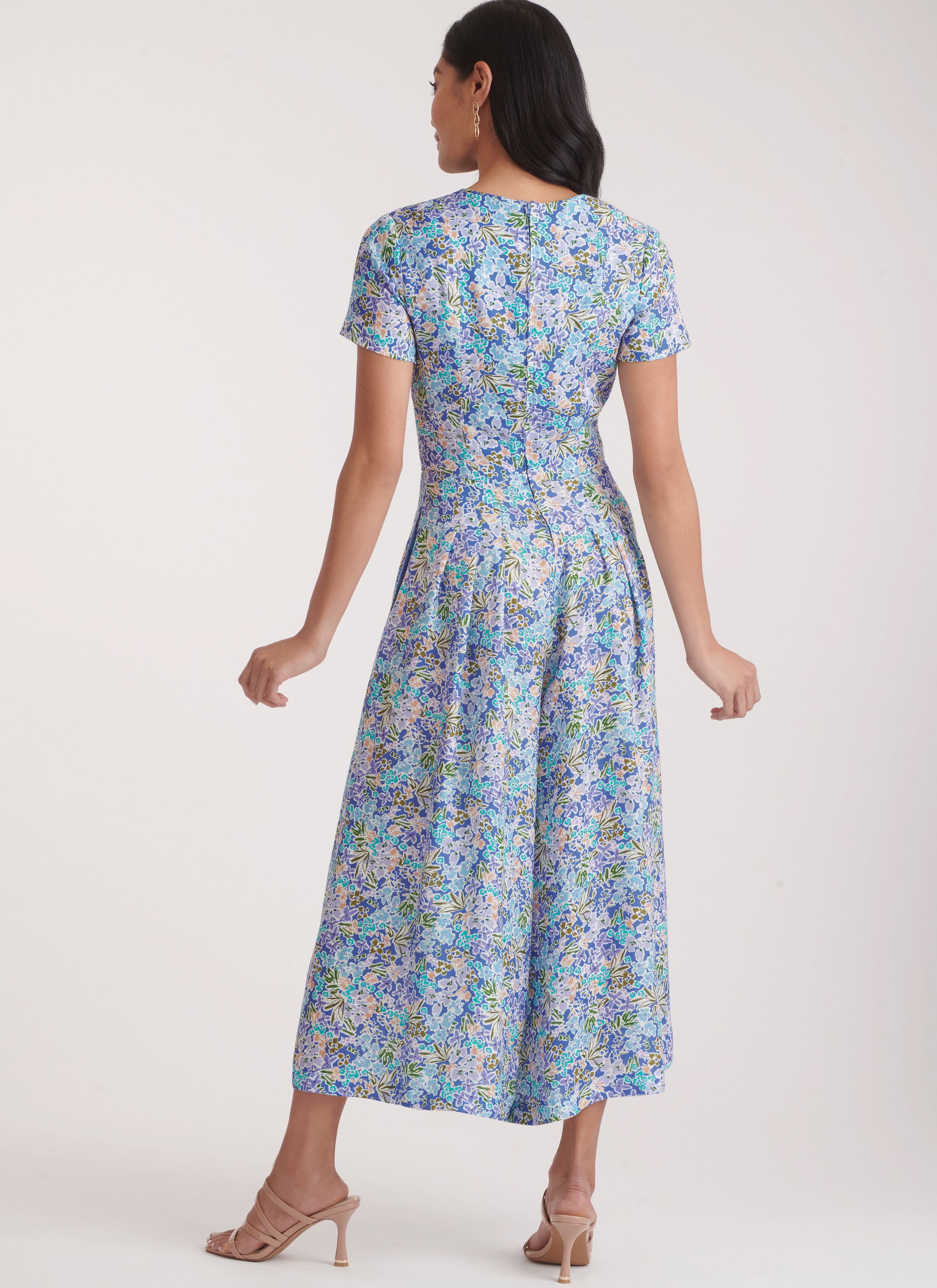 Patron New Look 6777 - Robe et Combinaison pour Jeunes Femmes