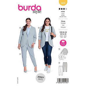 Patron Burda 5935 - Costume féminin du 44 au 54 (FR)